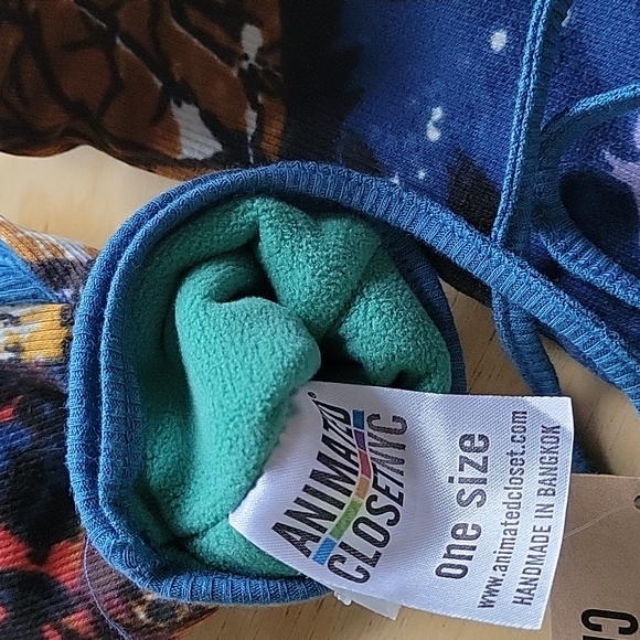 ANIMATED CLOSET MITTENS - Picture 6 of 11